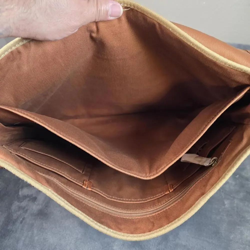 Fossil Canyon Beige Messenger Bag With Leather Detailing And Adjustable Strap